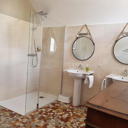 Domaine De L'oie Rouge Bed & Breakfast 3*